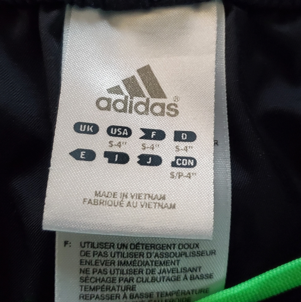 ADIDAS short very beautiful for training or sport - Picture 2 of 5